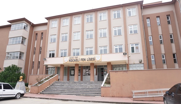 İzmit Belediyesi'nden Kocaeli Fen Lisesi'ne müzik sınıfı 