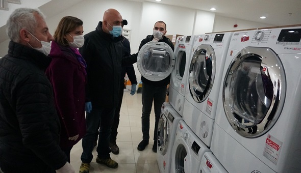 İzmit Belediyesi'nden sağlıkçılar için ücretsiz çamaşırhane hizmeti 