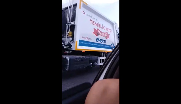 İzmit Belediyesi'nin yeni araç filosu ilgi odağı oldu 