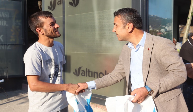 İzmit Belediyesi o geleneği sürdürüyor