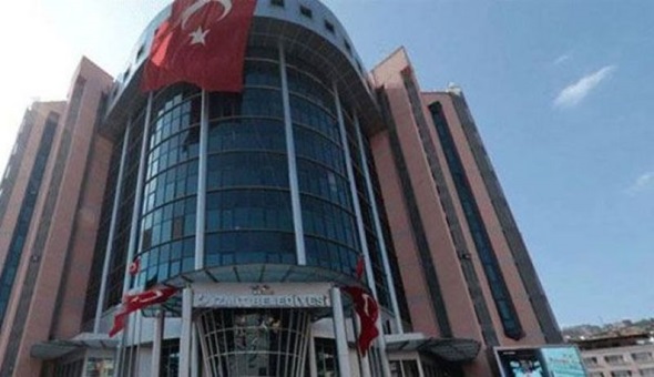 İzmit Belediyesi sosyal yardımları kesti mi?