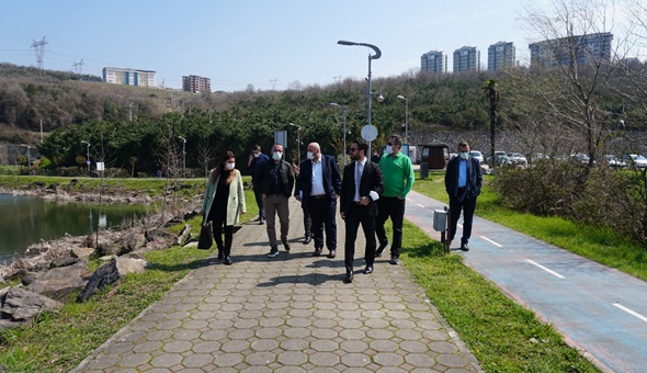 İzmit Belediyesi ve İSPARK İzmit’te otopark sorununu görüştü