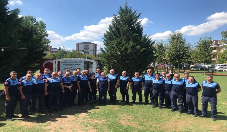 İzmit Belediyesi Zabıta Haftası’nı Gülümse Kafe’de kutladı