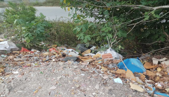 İzmit Belediyesinden doğaya dökülen atıklara anında müdahale