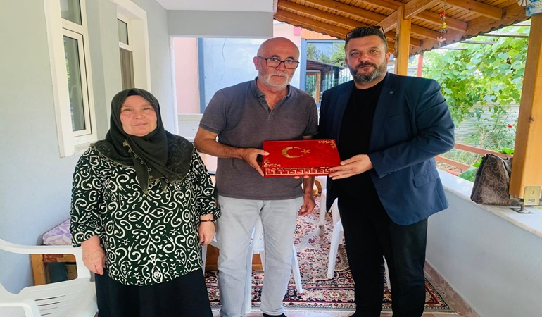 İzmit Belediyesinden Kandıra’da şehit ve gazi ziyareti