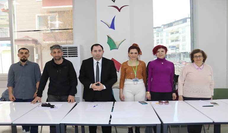 İzmit Belediyesinin 23 Nisan şiir yarışmasında sonuçlar belli oldu