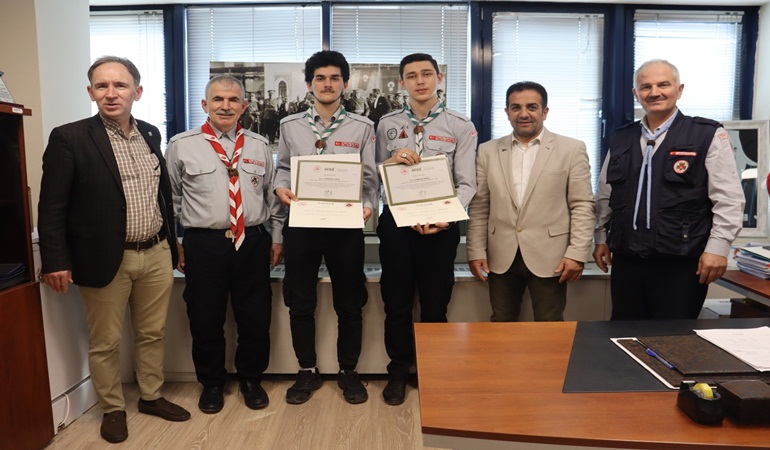 İzmit Belediyespor izcilerine bakanlıktan teşekkür belgesi 