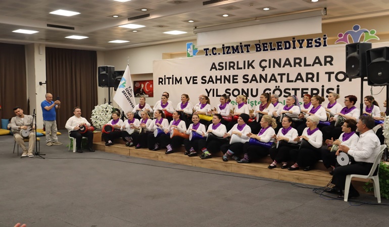 İzmit’in asırlık çınarları bu gösteride göz doldurdu