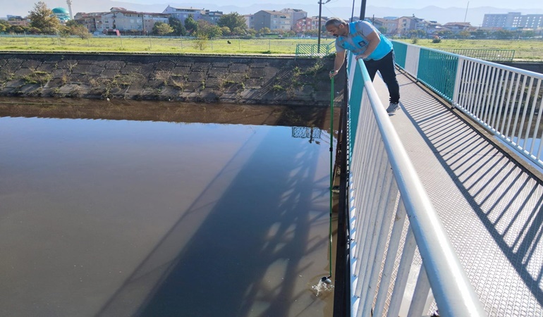 İzmit Körfezi’ne akan dereler denetledi