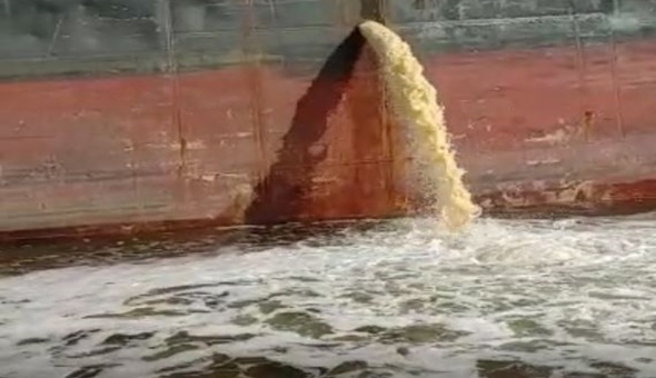 İzmit Körfezi’ni kirleten gemiye 635 bin TL ceza