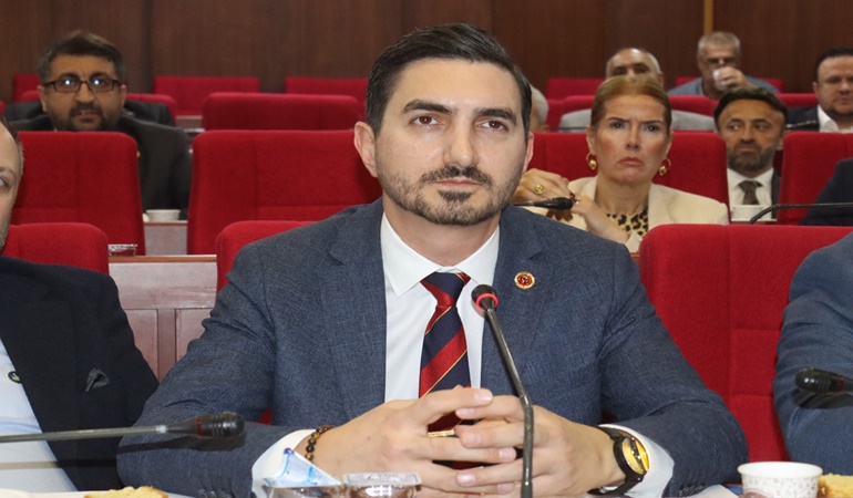 İzmit Meclisi’nde kiralama tartışması!