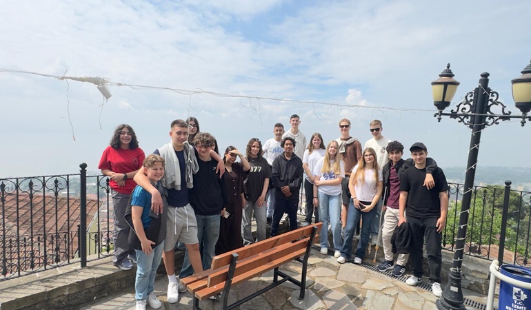 İzmit Şehit Özcan Kan Fen Lisesi’nin Hollandalı misafirleri