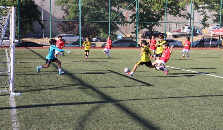 İzmit’te 28 Haziran Futbol Şenliği heyecanı başladı