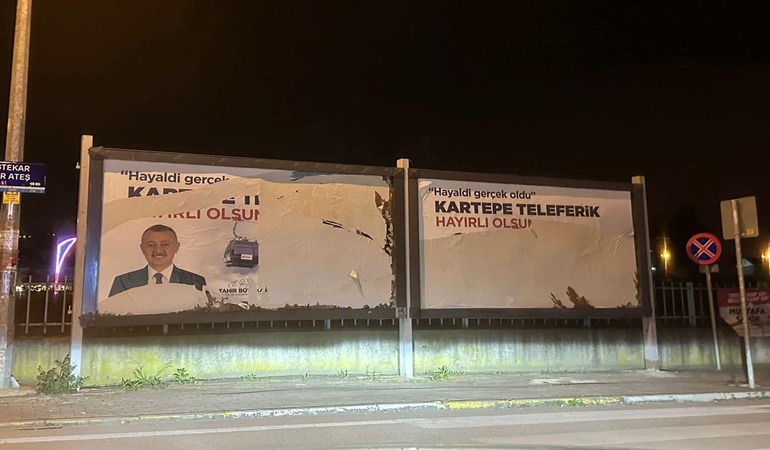 İzmit’te afişlere saldırıldı, AKP’li başkan Hürriyet’i suçladı