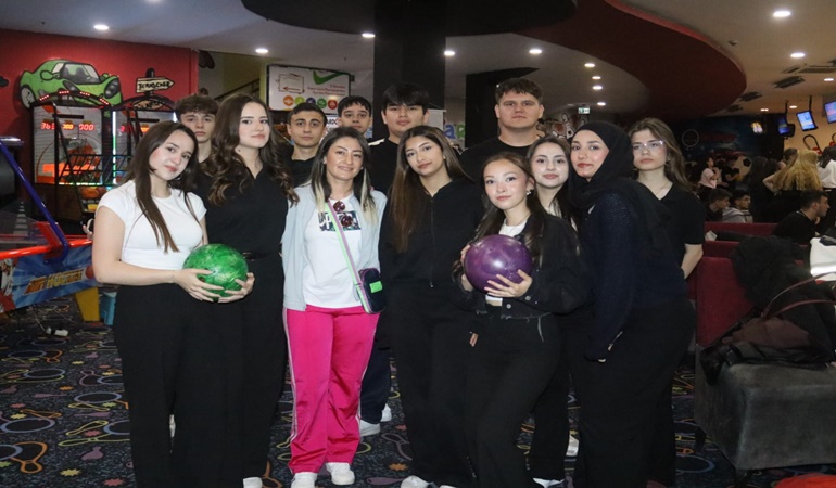 İzmit’te bowling turnuvası renkli ve çekişmeli anlara sahne oldu