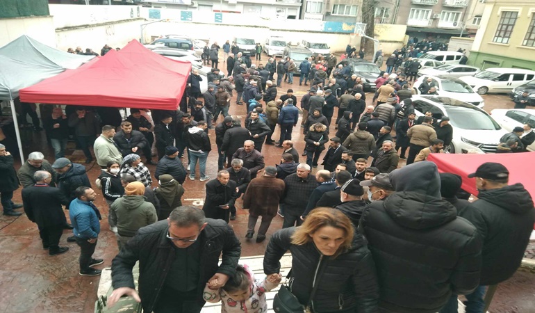 İzmit’te CHP’liler adayı belirlemek için sandığa koştu!