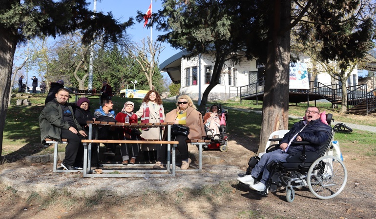 İzmit’te Engelsiz Kış Pikniği 