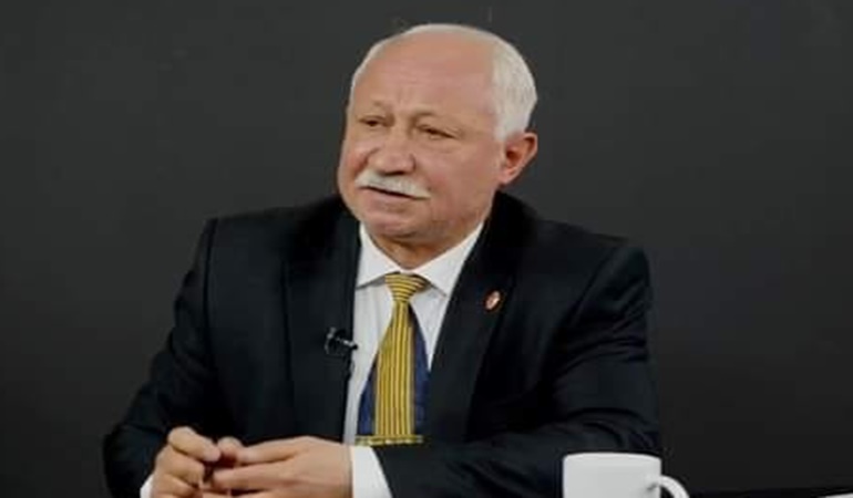 İzmit’te köpekler vatandaşa saldırdı, bağımsız aday Can o bölgeye koştu!