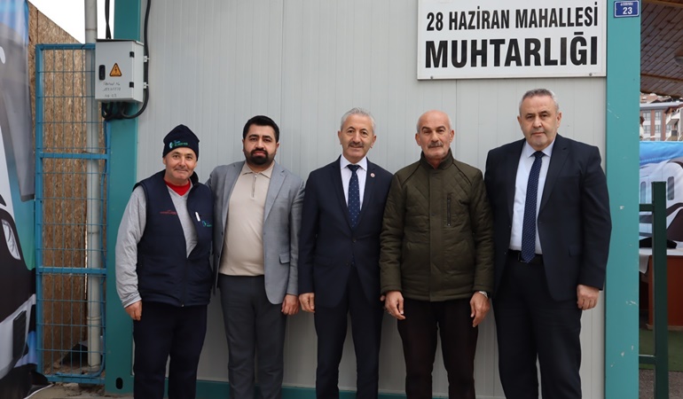 İzmit’te muhtarları ziyaret ederek talepleri dinlediler