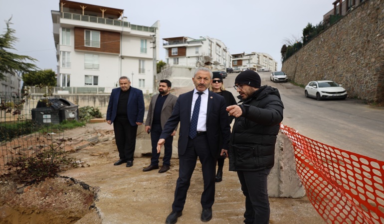 İzmit’te muhtarların talep ve önerileri dinleniyor