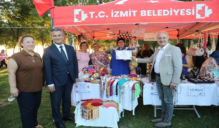 İzmit’te o festivalden Başkan Hürriyet’e selam