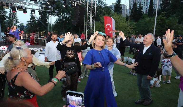 İzmit’te önce açılış, sonra konser!