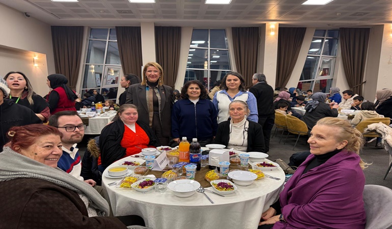 İzmit’te özel bireyler ve ailelerini buluşturan iftar