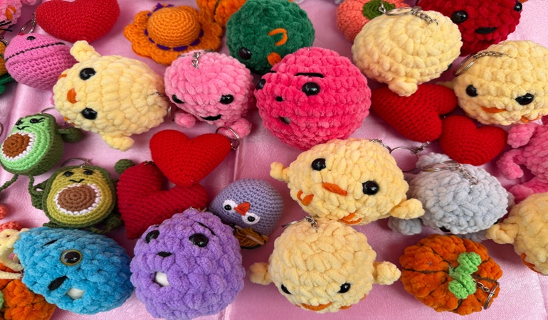 İzmit’te rengarenk görüntüler! Örgü Festivali başladı