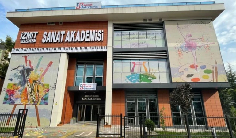 İzmit’te Sanat Akademisi Koro Bölümü sınav sonuçları açıklandı