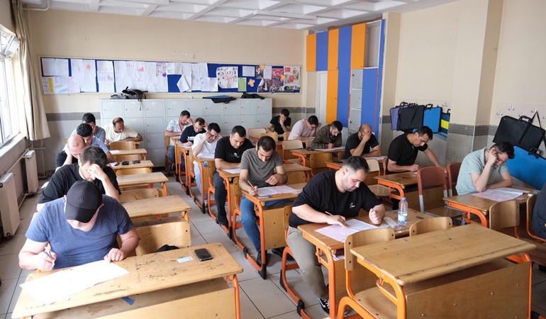 İzmit’te silahlı özel güvenlik görevlisi sınavı