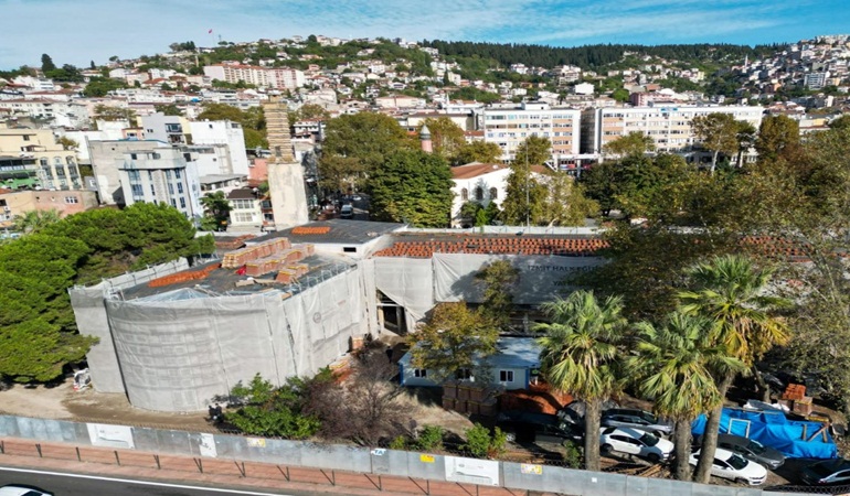 İzmit’te tarihi Halkevi binasının restorasyonu ne zaman bitecek?