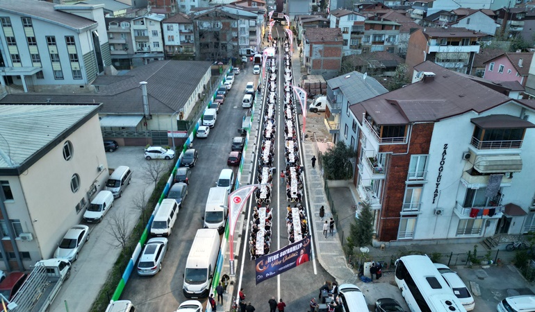 İzmit’te yarım asırlık sorunun çözüldüğü o sokak açıldı