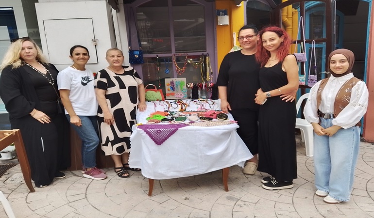 İzmit’te Zeynep Karaduman'ın el işi ürünleri kapış kapış