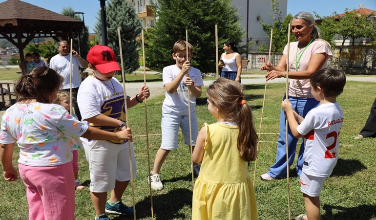 İzmitli çocuklara iyi haber! Mahallelerde oyun etkinlikleri başlıyor