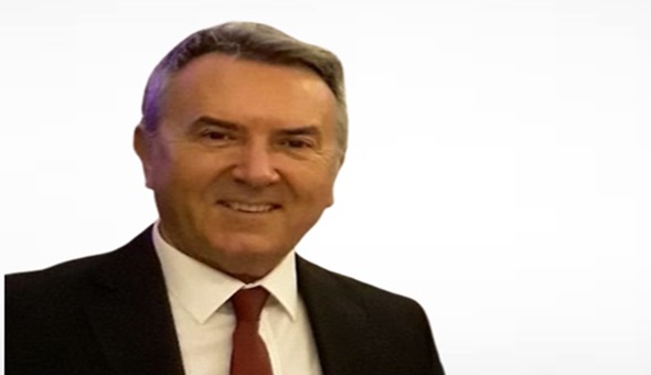 İzmitli duayen siyasetçiden siyasilere uyarı