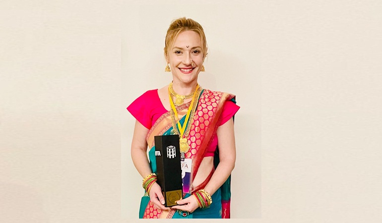 İzmitli Işıl Ezgi Hindistan’dan 3 ödül ile dönüyor