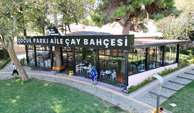 İzmitliler iftarda Cumhuriyet Parkı Gülümse Kafe'de buluşacak