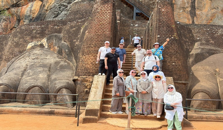 İzmitliler Sri Lanka’yı gezdi