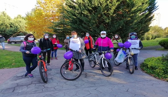 Kadınlar Kocaeli'de şiddete karşı pedal çevirdi
