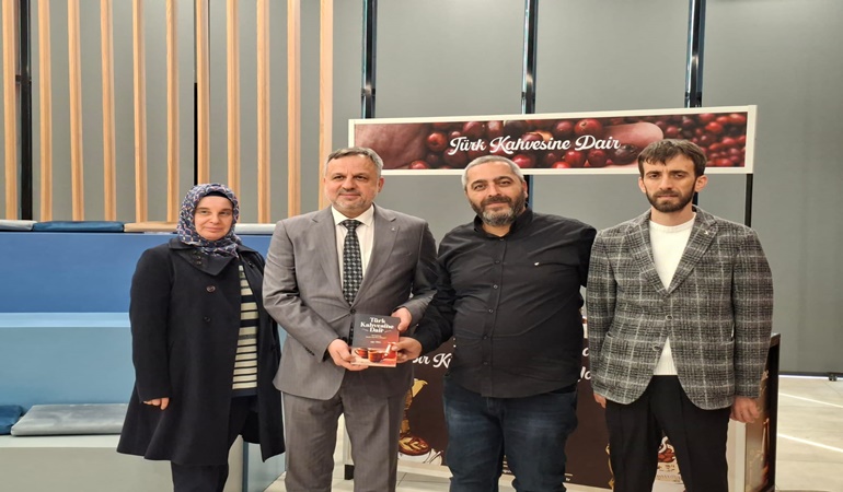 Kahvenin 500 yılını anlatan kitap Kocaeli’de tanıtıldı