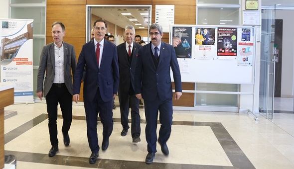 Kamu Başdenetçisi Ombudsman Şeref Malkoç, KOTO’yu ziyaret etti 