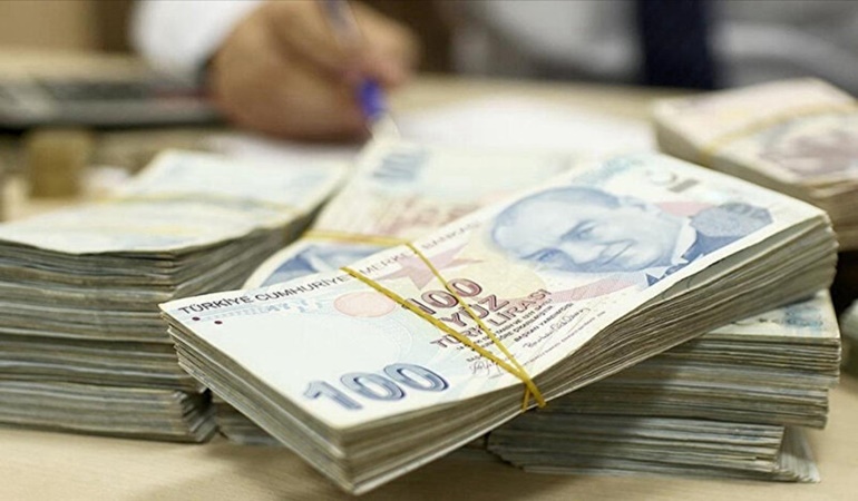 Kamuda üst düzey yöneticilere 30 bin TL zam