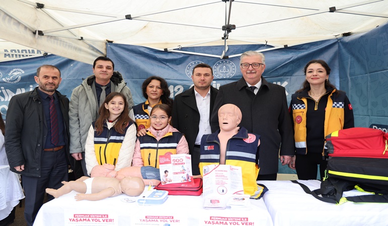 Kandıra Akçakoca İlköğretim Okulu’nda öğrencilerin bakış açılarını geliştirecek etkinlik