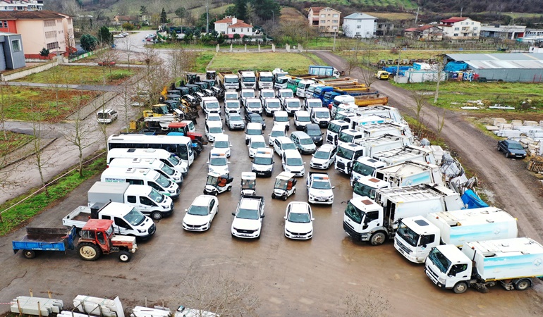 Kandıra Belediyesi’ne 78 yeni araç ve iş makinesi 