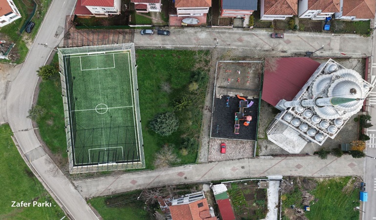 Kandıra’da 5 yeni halı saha için kollar sıvandı