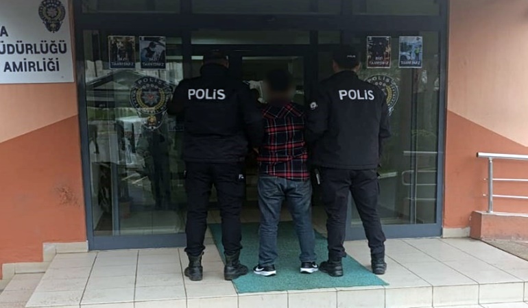 Kandıra’da adam bıçaklayan zanlı tutuklandı