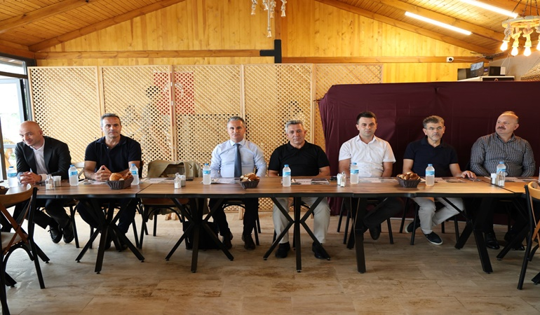 Kandıra’daki imar toplantısında yapı sistemleri ve şantiye denetimleri masaya yatırıldı