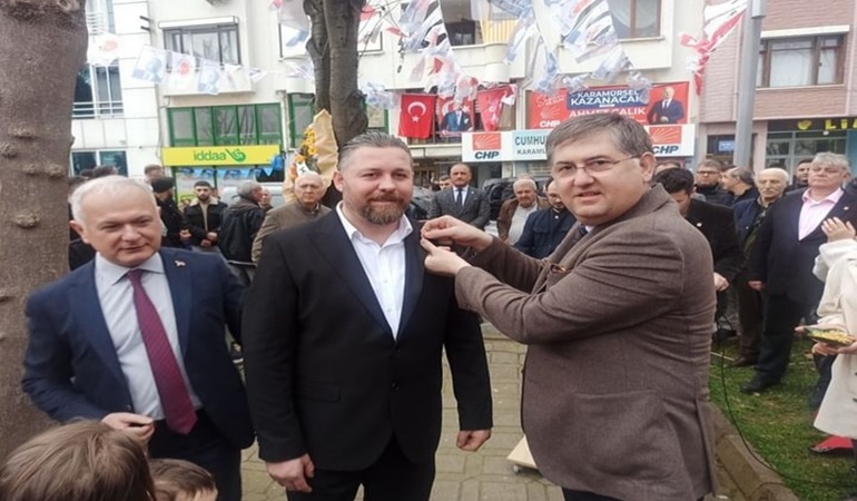 Karamürsel’de İyi Parti’den istifa eden Ahmet Çakmak CHP’ye katıldı