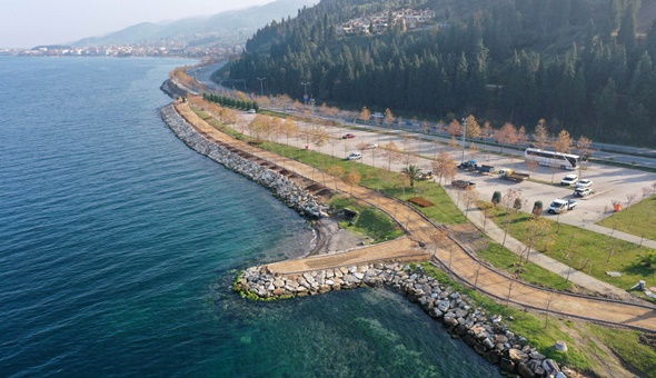 Karamürsel sahili şekilleniyor