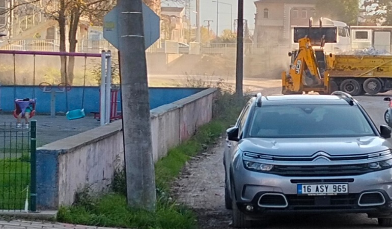 Kartepe’de çocuklara toz yutturulan özensizlik